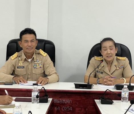 องค์การบริหารส่วนตำบลหนองพอกประชุมร่วมกับพัฒนาการตำบล